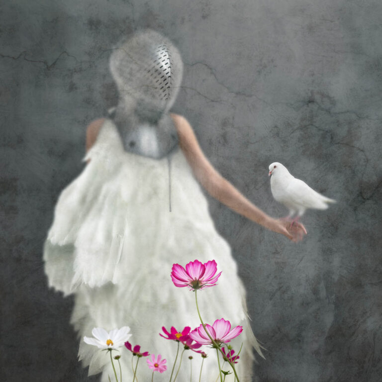 Surrender – digitale Fotocollage von Michaela Kindle, Serie The Unseen Presence | digital photo collage by Michaela Kindle